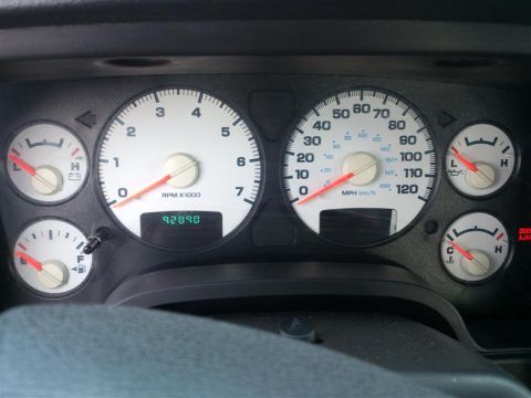 2004 Dodge 1500 - The dashboard of a 2004 Dodge 1500 displays the odometer reading of 92,890 miles.