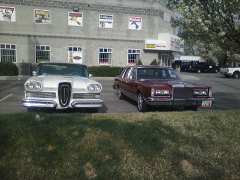 1984 Lincoln Town Car photo