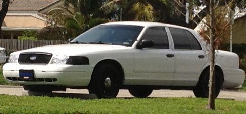 2003 Ford Crown Victoria photo