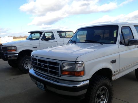 1995 Ford Bronco photo