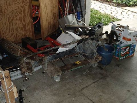 1995 Ford Bronco - Old axle getting prepared to go in the bronco
