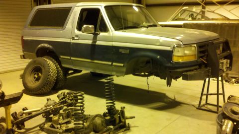 1996 Ford Bronco - This 1996 Ford Bronco is undergoing front-end maintenance and suspension work.