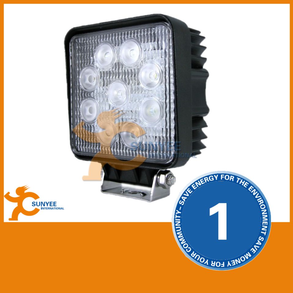 Square LED light with mounting bracket and Sunyee International logo