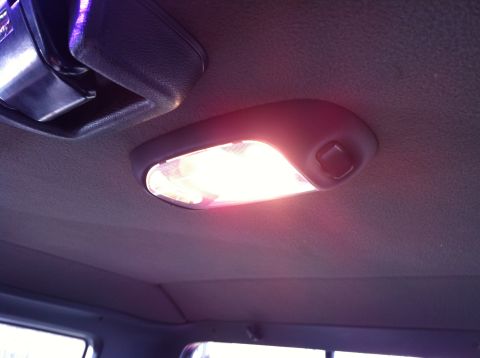 1992 Ford F-150 - New dome light from a 96 F150. Finally got rid of the dated chrome one...