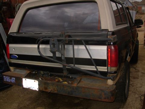 1983 Ford Bronco - The weather stayed nice all afternoon, so when the tailgate was finished, I put the taillights on, repaired this JY swingaway, and installe…