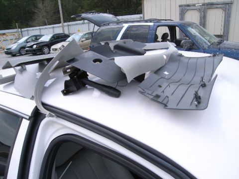 2003 Ford Crown Victoria photo