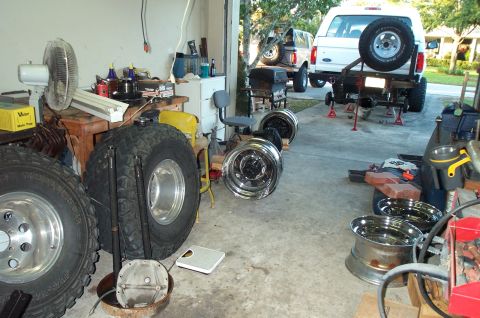 1995 Ford Bronco - 16.5x9.75 wheels. Decided on 16x10 589's instead of these.