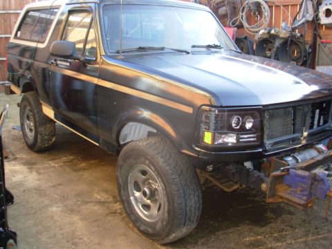 1983 Ford Bronco - I finally found the hood latch, installed it & the cable, and tweaked the hood alignment one more time. [url=http://www.supermotors.net/reg…