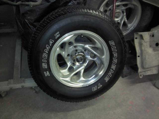 Chrome wheel with Sigma Supreme TR tire