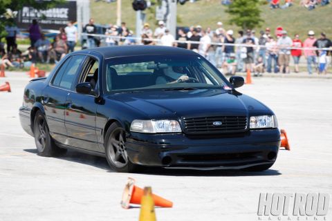 2005 Ford Crown Victoria photo