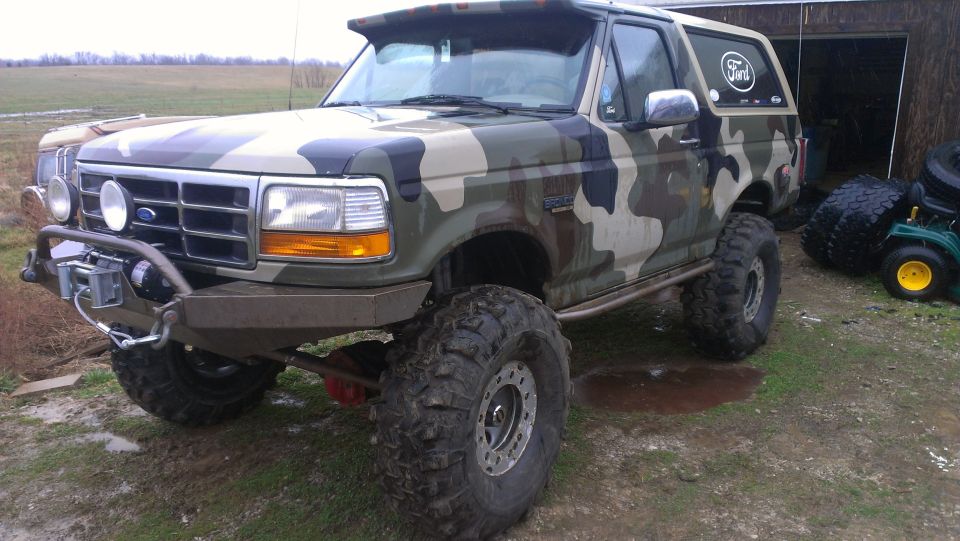 1995 Ford Bronco “BRONCONUT”