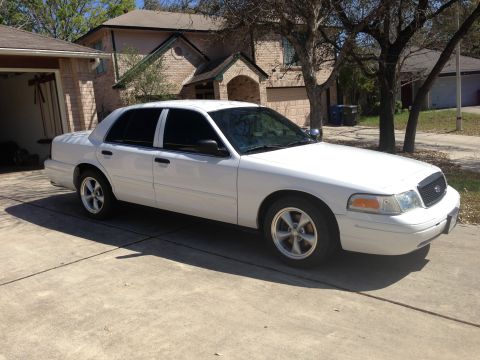 2003 Ford Crown Victoria