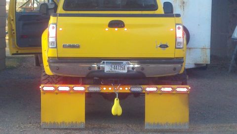 2005 Ford F-350 - MARKER LIGHTS ON. TWO LIGHTS NOT ON ARE REVERSE LIGHTS.