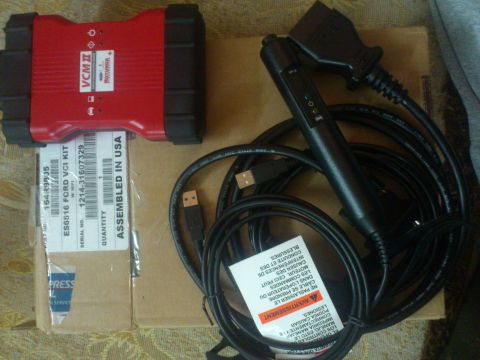 1998 Ford Crown Victoria - Ford VCM II diagnostic tool kit includes the VCM II unit, cables, and original packaging.