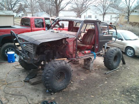 1986 Ford Bronco - This 1986 Ford Bronco is undergoing a significant off-road modification project.
