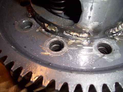 1995 Ford Probe - This image shows a damaged mechanical part, not a 1995 Ford Probe.