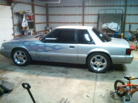 1991 Ford Mustang photo