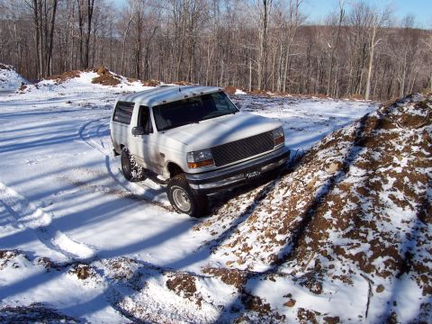 1994 Ford Bronco - Climbing a little hill for some Flex