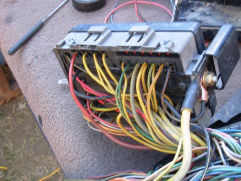 1983 Ford Bronco - The only unused fuse is K, which is also NOT on the buss bar, so I had to run the Bk/Y wire to the main stud. I'll use the R/Y to feed the…
