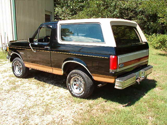 1989 Ford Bronco “LONEWOLF”