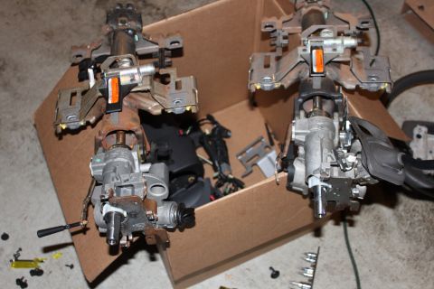 2007 Ford Crown Victoria - on the left is the new floor shift column with 07 parts and the old column on the right. i used the 07 ignition cylinder, column airbag sen…