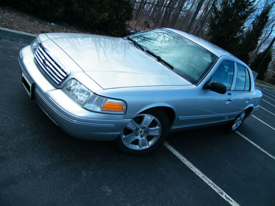 2004 Ford Crown Victoria