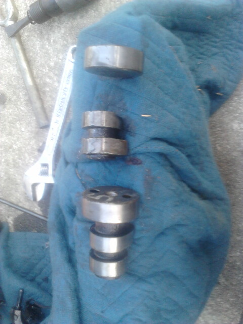 1988 Ford Bronco - broken parts of camshaft. main section still in block. this is what was in the pan