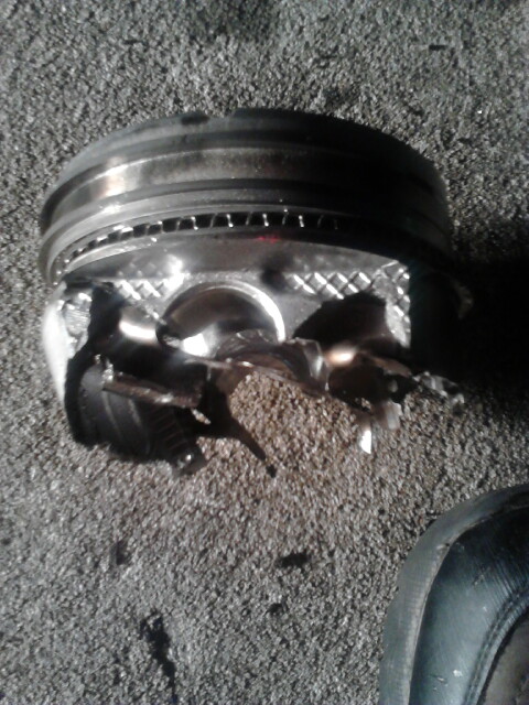 1988 Ford Bronco - what remained of piston 4