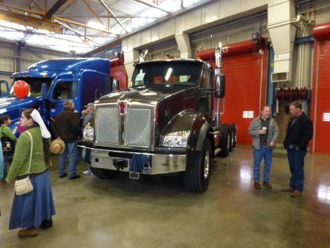1959 Kenworth W900A “CC925”