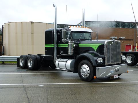 1959 Kenworth W900A “CC925”