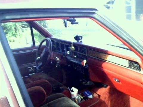 1985 Lincoln Town Car - Picture 3