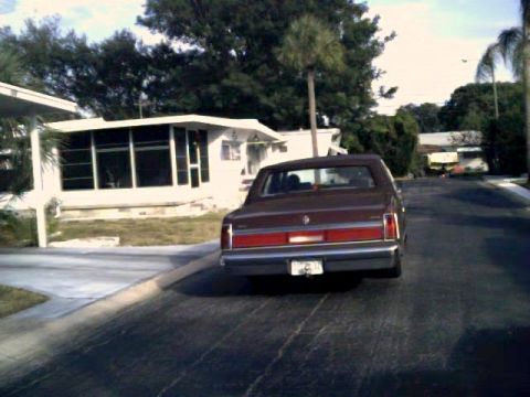 1985 Lincoln Town Car - Picture 4
