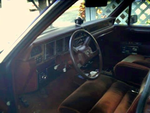 1985 Lincoln Town Car photo