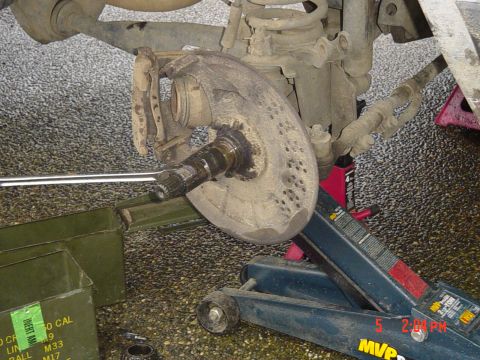 1987 Ford Bronco - hub off