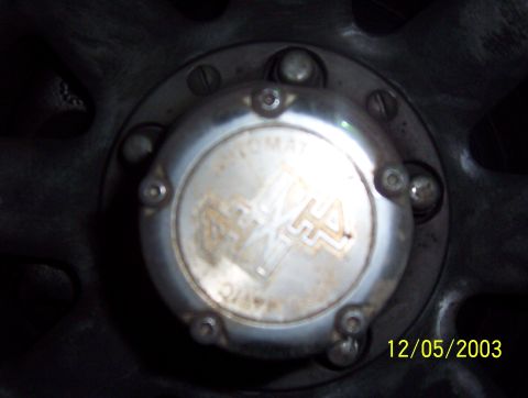 1987 Ford Bronco - Here's a picture of my front hub. I hate the automatic locking hubs.