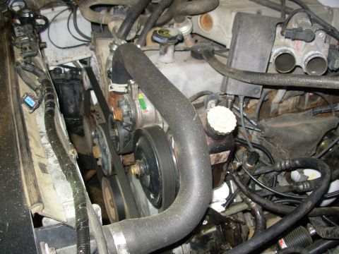1983 Ford Bronco - It's idling smoothly here, and I let it go a minute or 2 after the t-stat opened. The e-fan wiring, connectors, & resistor are thrown on to…