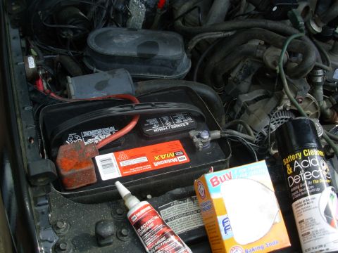1983 Ford Bronco - THIS is how a battery should be installed: soldered clamps on clean, true terminals (positive covered) with electrical grease applied retai…