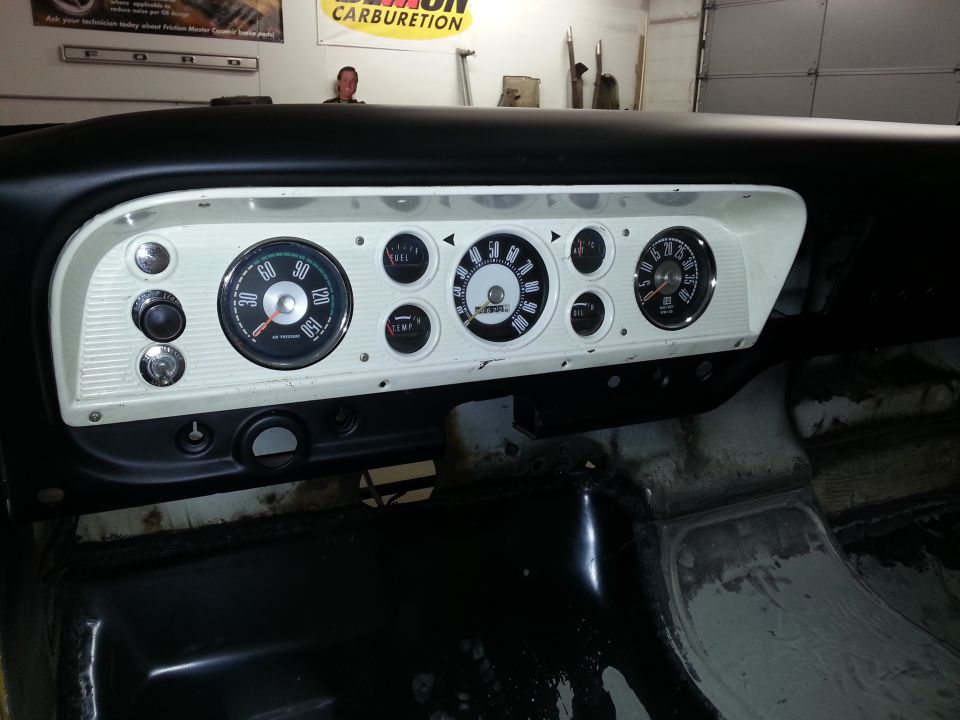 1967 Ford F-100 dashboard gauges