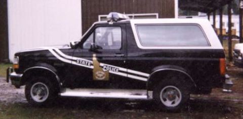 1994 Ford Bronco - Side view of a 1994 Ford Bronco used as a state police vehicle.