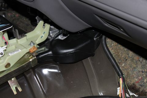 2007 Ford Crown Victoria - test mount for alignment, with a/c duct attached.