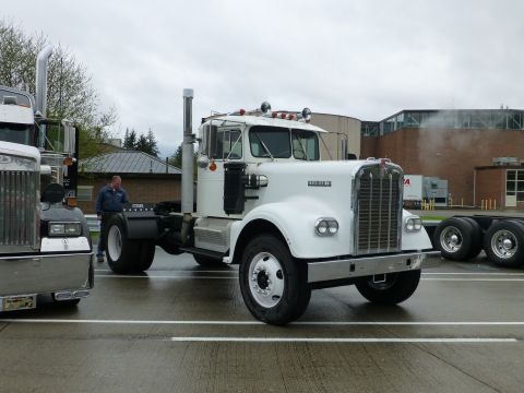1959 Kenworth W900A “CC925”