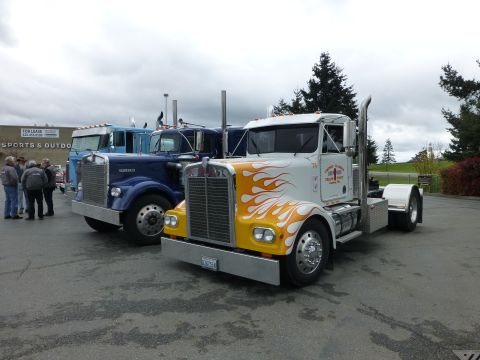 1959 Kenworth W900A “CC925”