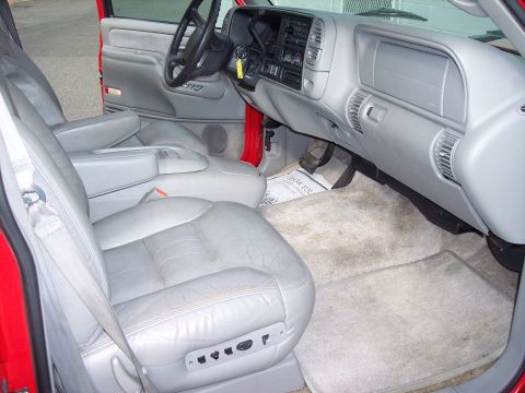 1999 Chevrolet Suburban photo