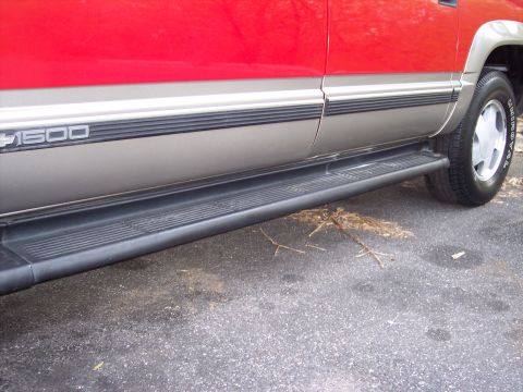 1999 Chevrolet Suburban photo