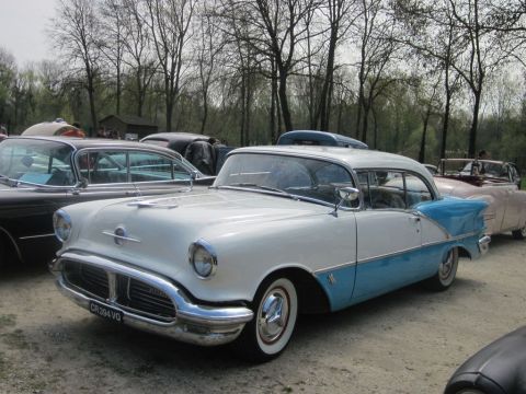 1991 Ford LTD Crown Victoria - This two-tone coupe from the mid-1950s has a distinctive grille and chrome accents.