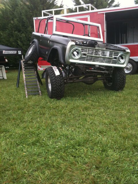 1992 Ford Bronco - This heavily modified Ford Bronco features a distinctive custom grille and lifted suspension.