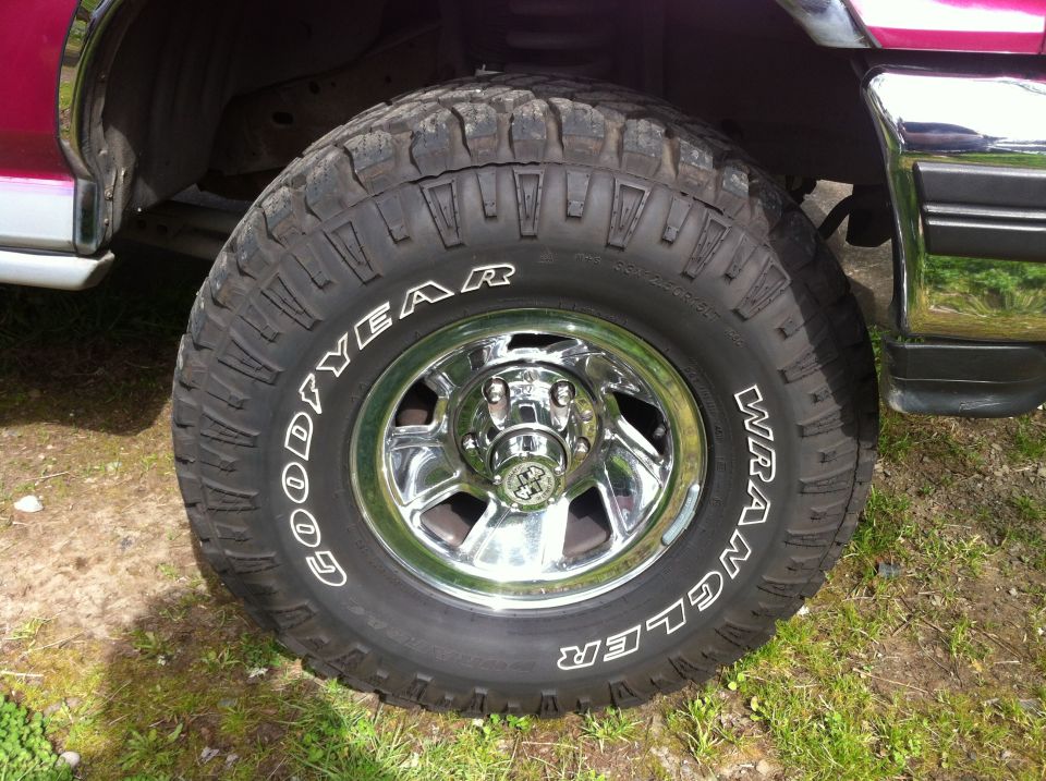 Tread shot after 6k miles of use.