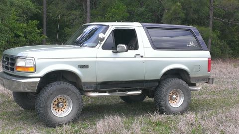1995 Ford Bronco photo