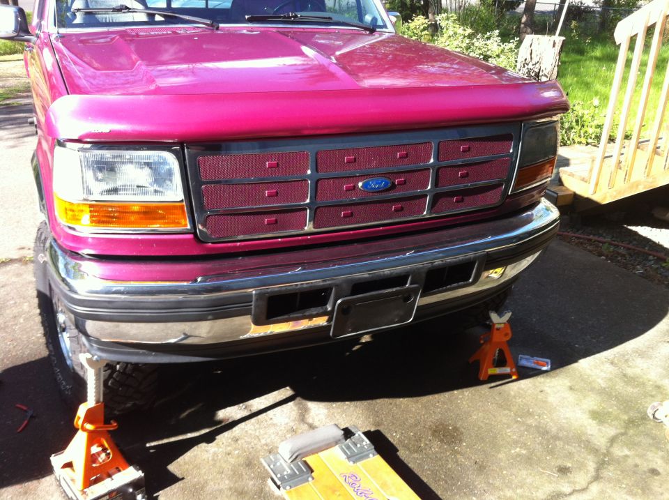 Second Powerstroke bumper. Near perfect shape. This is my method of alignment. A floor jack is also used.