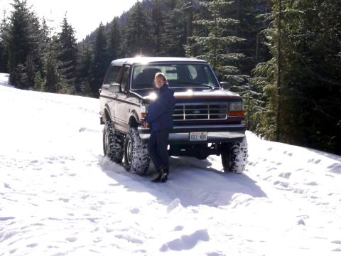 1991 Ford Bronco - Strikin a pose
